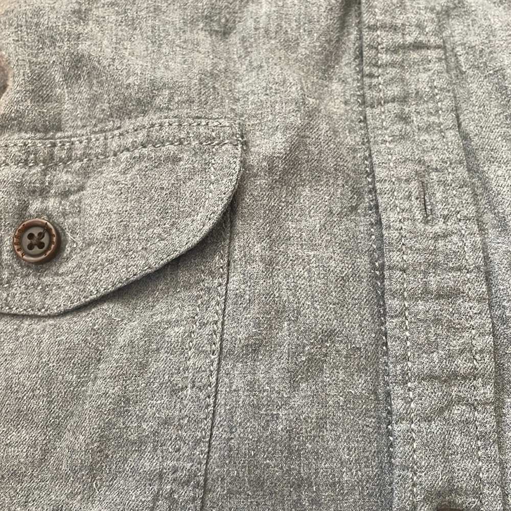 Mens button down - Picture 2 of 3